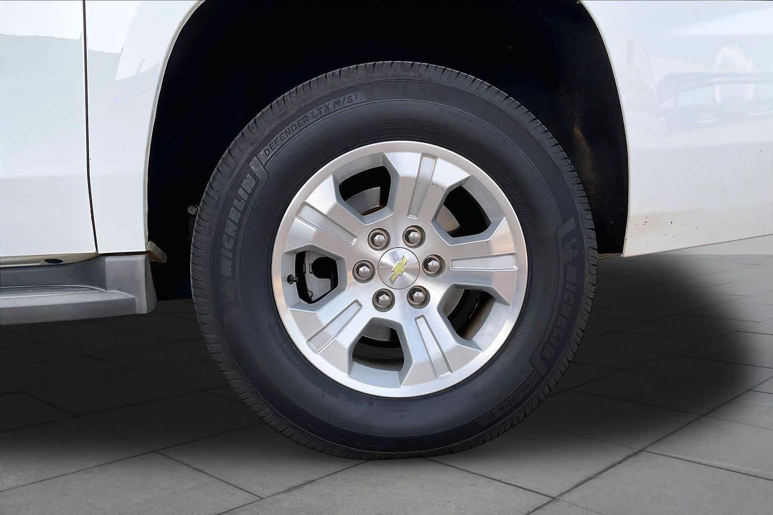 Used 2016 Summit White Chevrolet LT image 10
