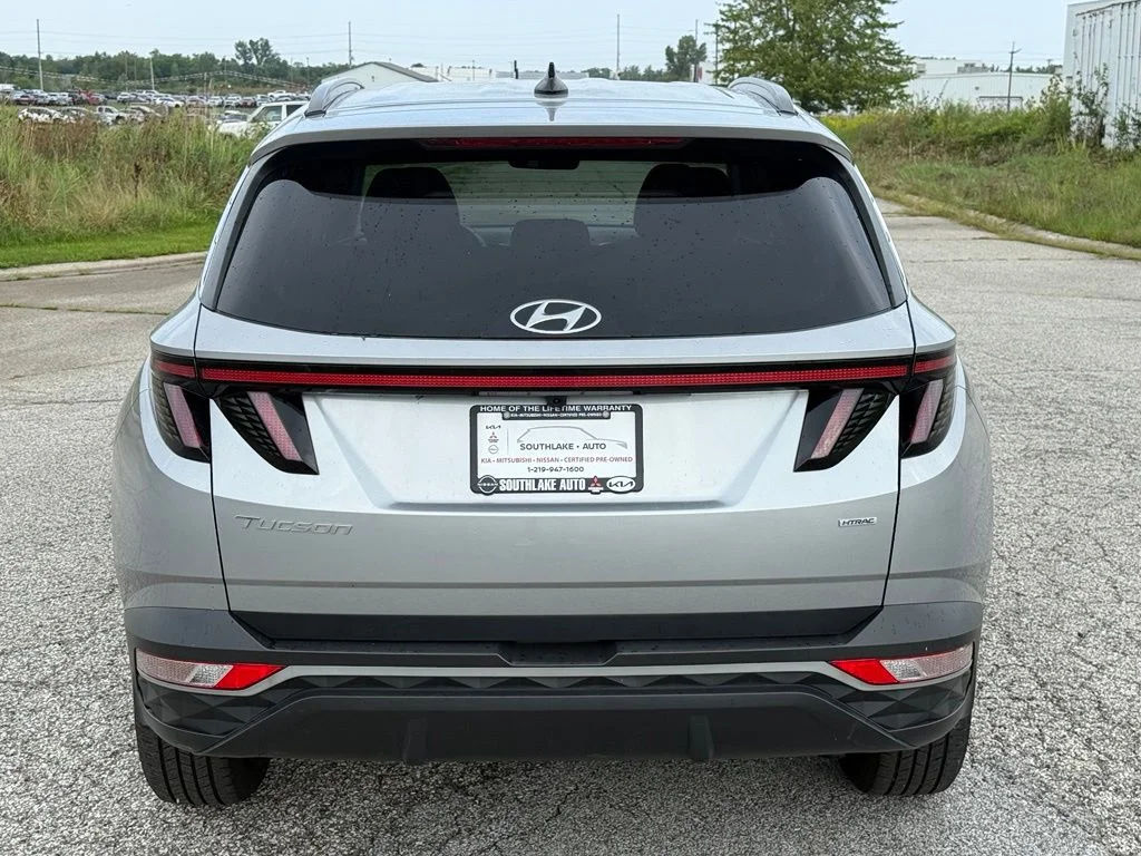 Used 2022 Silver Hyundai SEL image 7