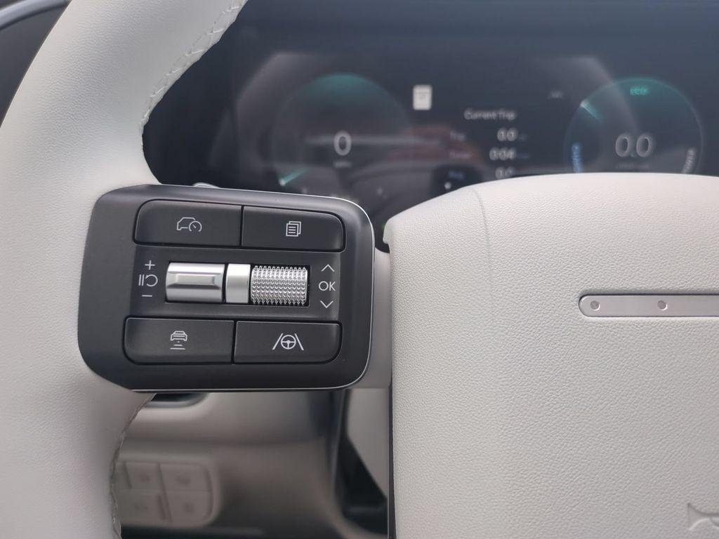 New 2027 Gray Hyundai Blue SEL 7P image 40