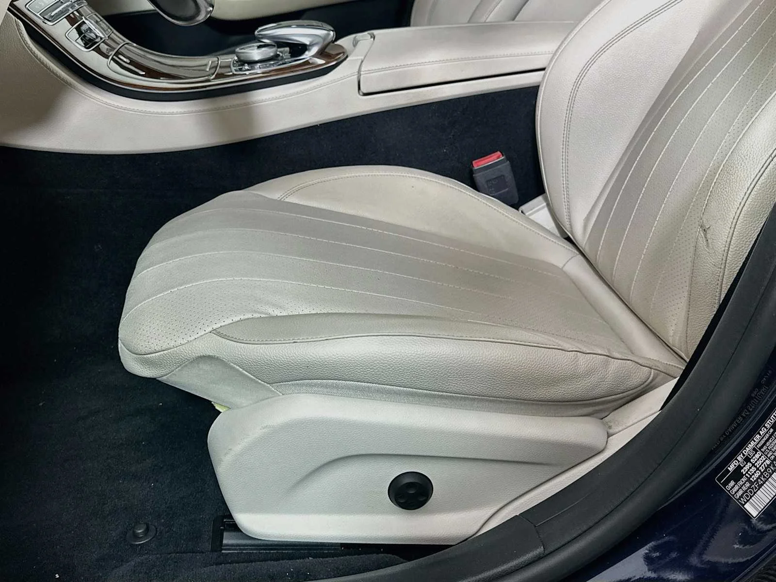 Used 2019 Lunar Blue Metallic Mercedes-Benz E 300 image 18