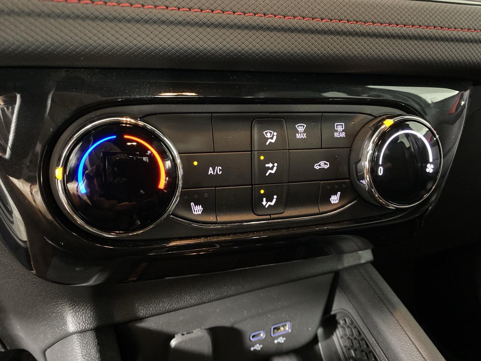 Used 2024 Summit White Chevrolet RS image 18
