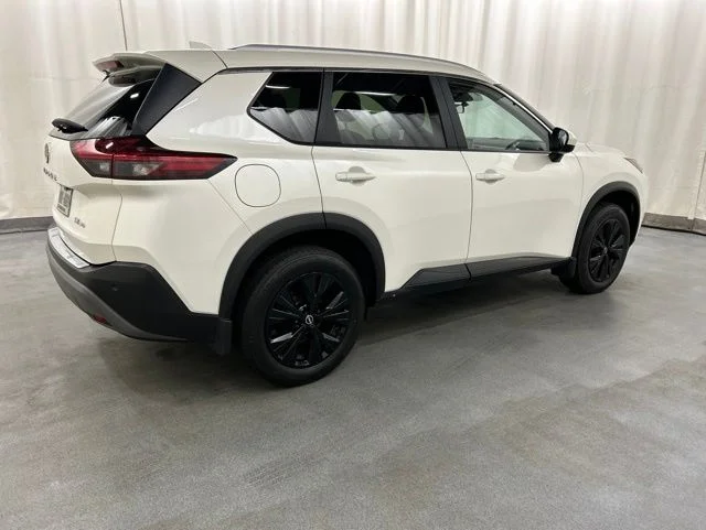 Used 2023 White Nissan SV image 4