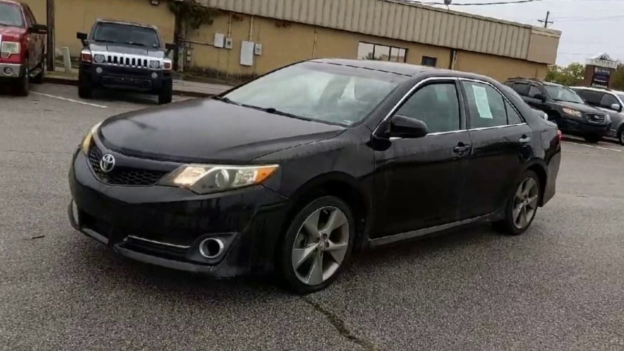 2012 Toyota Camry XLE V6 photo 4