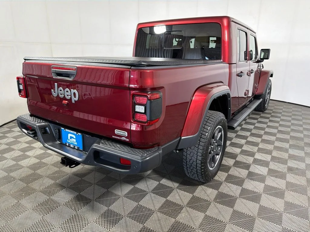 Used 2021 Red Jeep Overland image 8