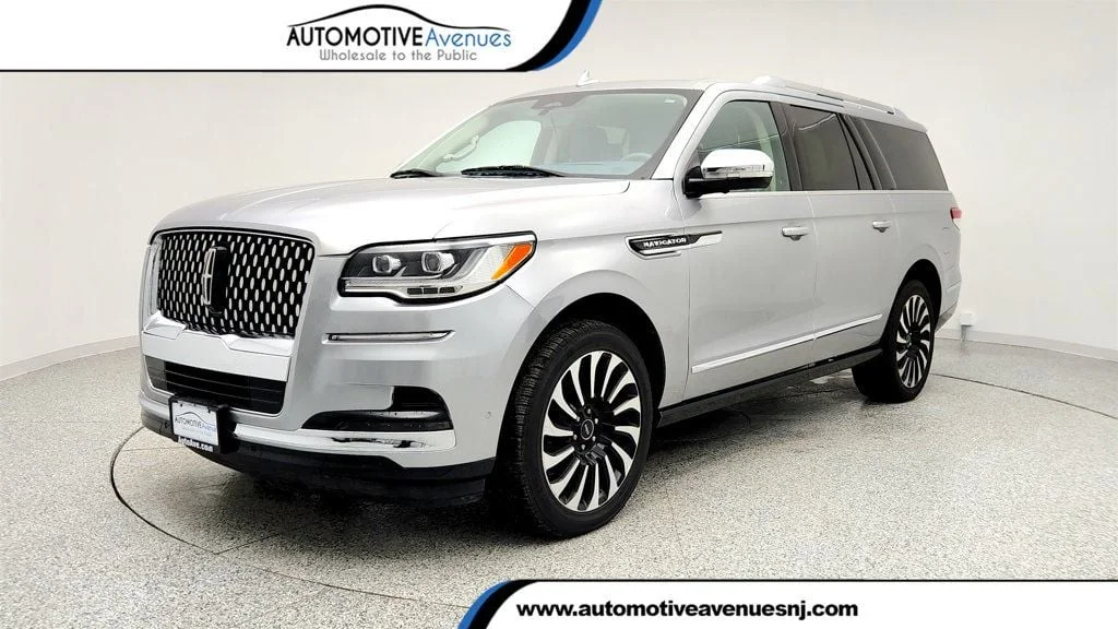 2022 Lincoln Navigator Black Label L 4WD's photo