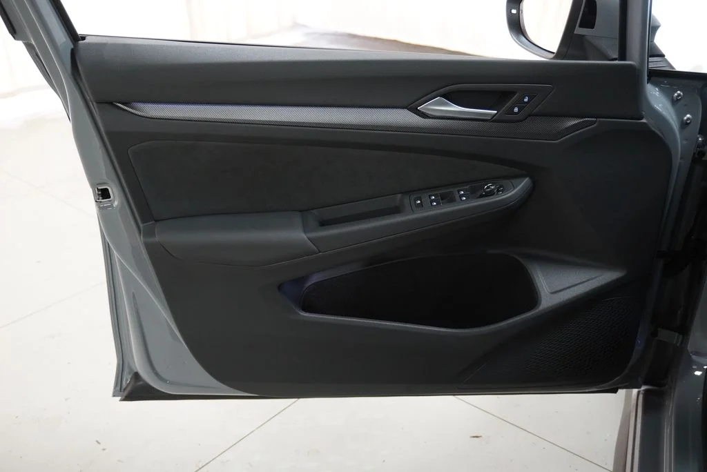 New 2026 Moonstone Gray Volkswagen SE image 28