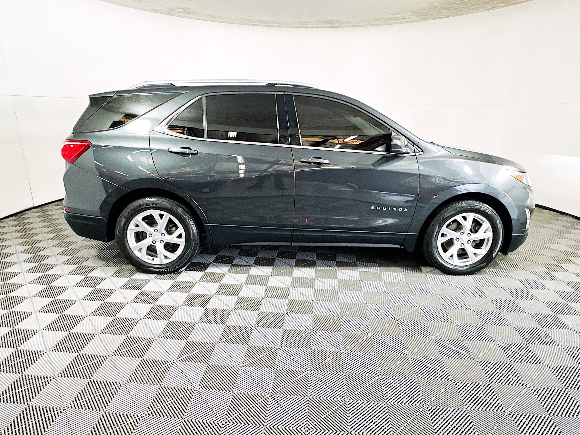 2020 Chevrolet Equinox thumbnail 4