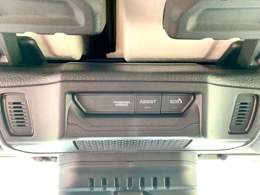Used 2024 Silver Jeep Mojave image 39