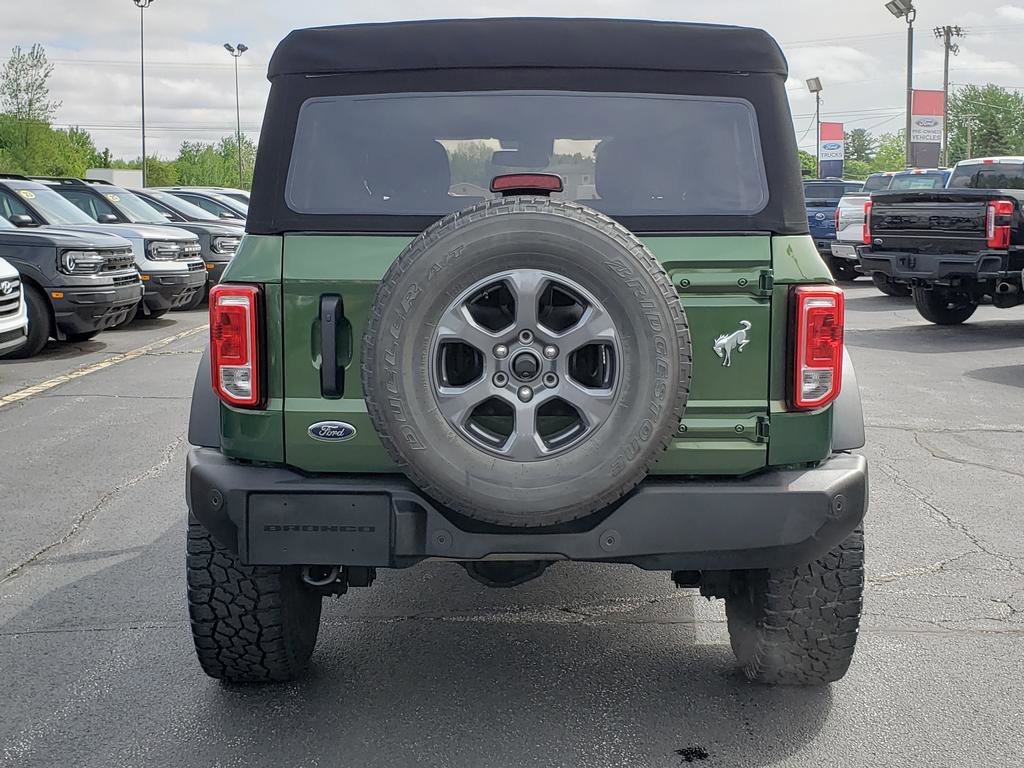Used 2022 Green Metallic Ford  image 4