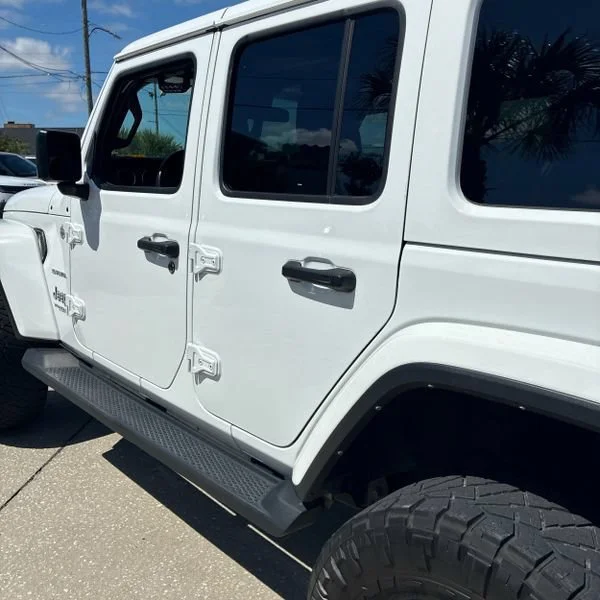 Used 2021 White Jeep Unlimited Sahara image 5