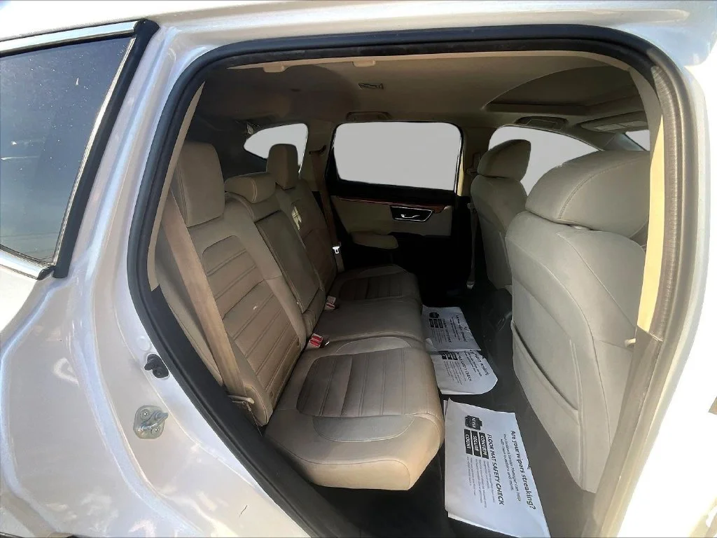 Used 2022 White Honda EX image 27