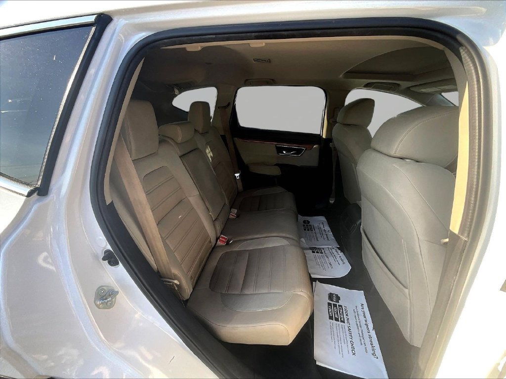 Used 2022 White Honda EX image 27