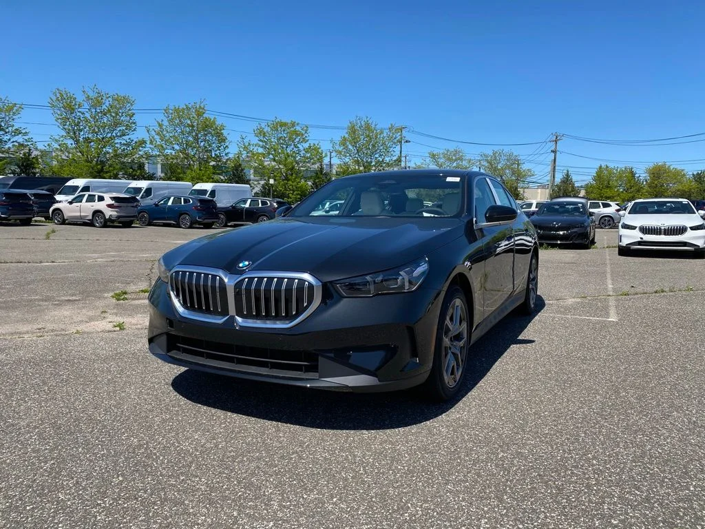 2027 BMW 5 Series 530i xDrive Sedan's photo