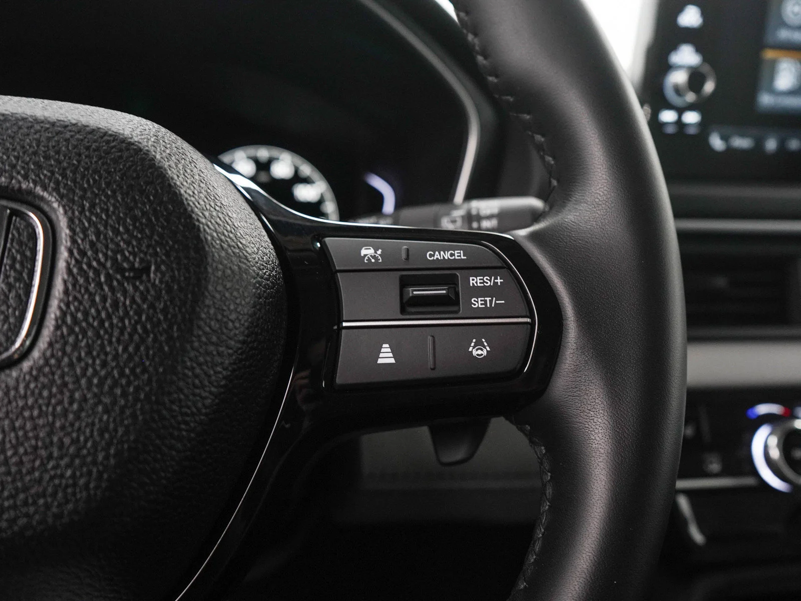 Used 2025 Blue Honda EX-L image 30