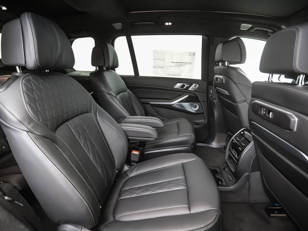 New 2027 Black Sapphire Metallic BMW xDrive40i image 31