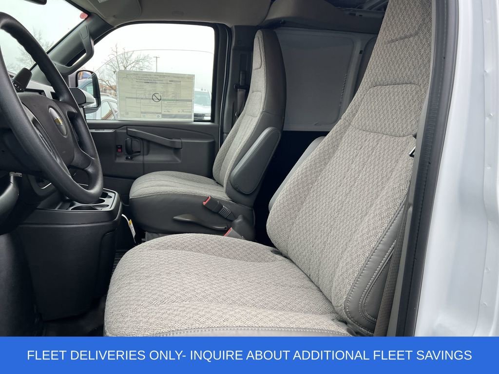 2025 Chevrolet Express Cargo Work Van - Photo 8