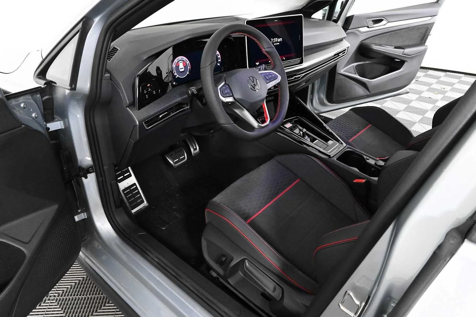 New 2026 Alpine Silver Metallic Volkswagen SE image 17