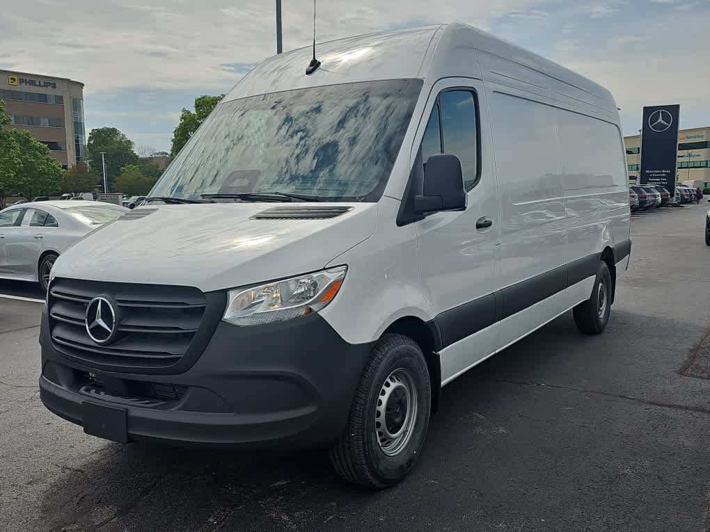 New 2026 Arctic White Mercedes-Benz  image 4