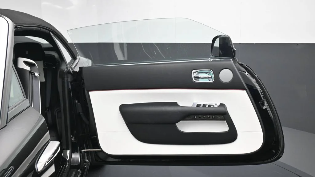Used 2020 Black Rolls-Royce  image 11