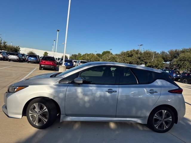 Used 2020 Brilliant Silver Metallic Nissan SL Plus image 5