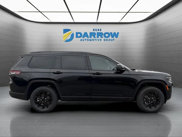 New 2026 Diamond Black Crystal Pearl-Coat Exterior Paint Jeep Altitude image 6