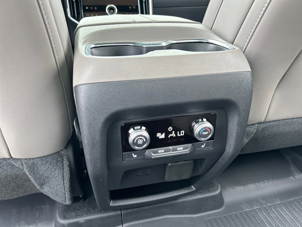 2026 GMC Acadia Elevation - Photo 23