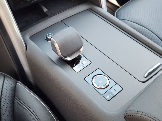 Used 2025 Fuji White Land Rover S image 14