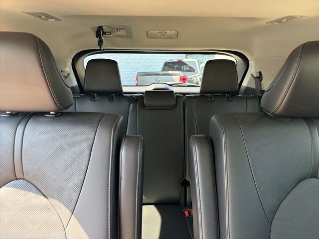 Used 2021 Blizzard Pearl Toyota Platinum image 29