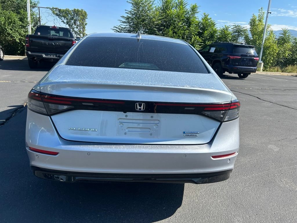 Used 2024 Solar Silver Metallic Honda Touring image 6