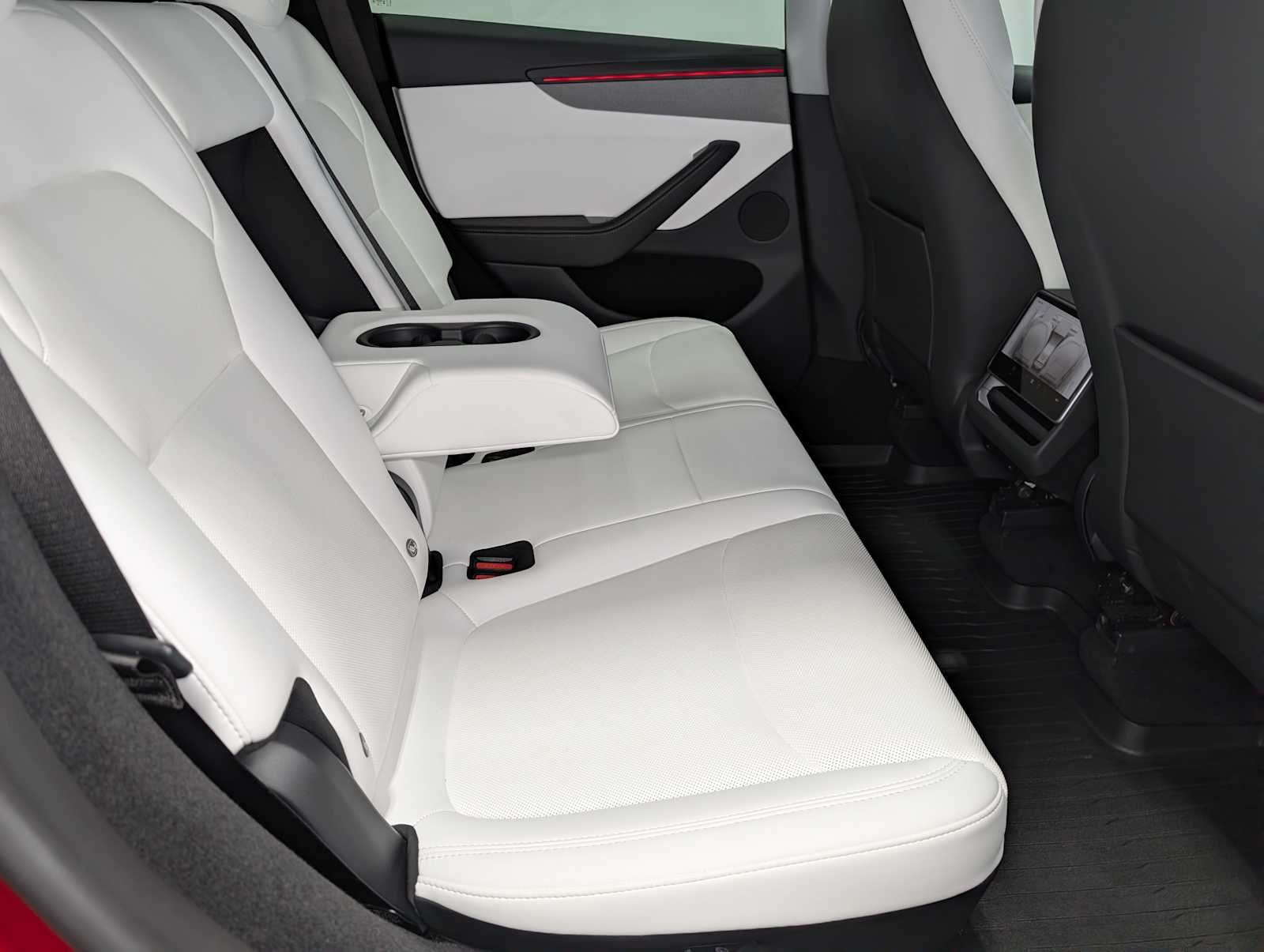 Used 2026  Tesla  image 39