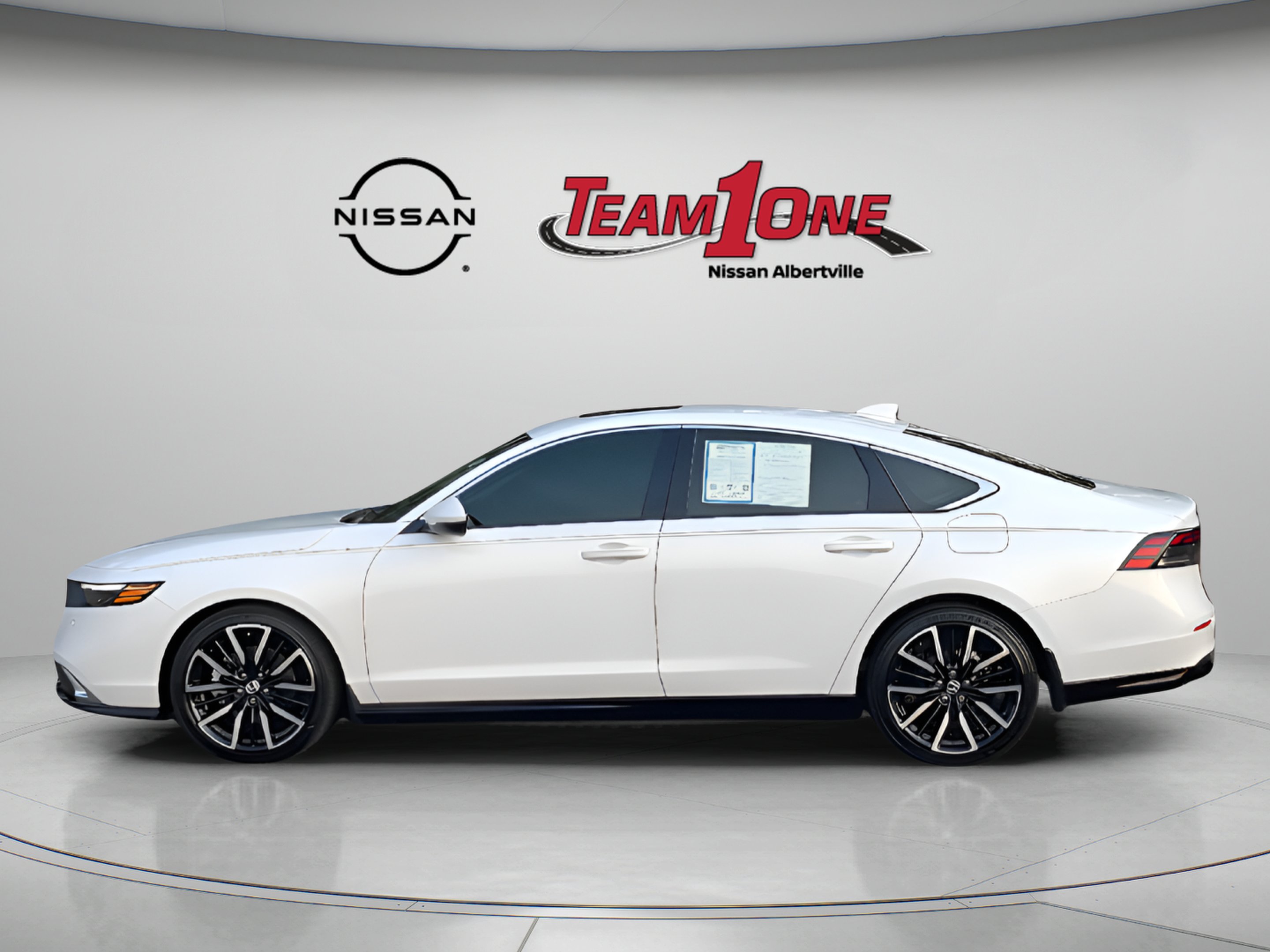 Used 2026 White Honda Touring image 5