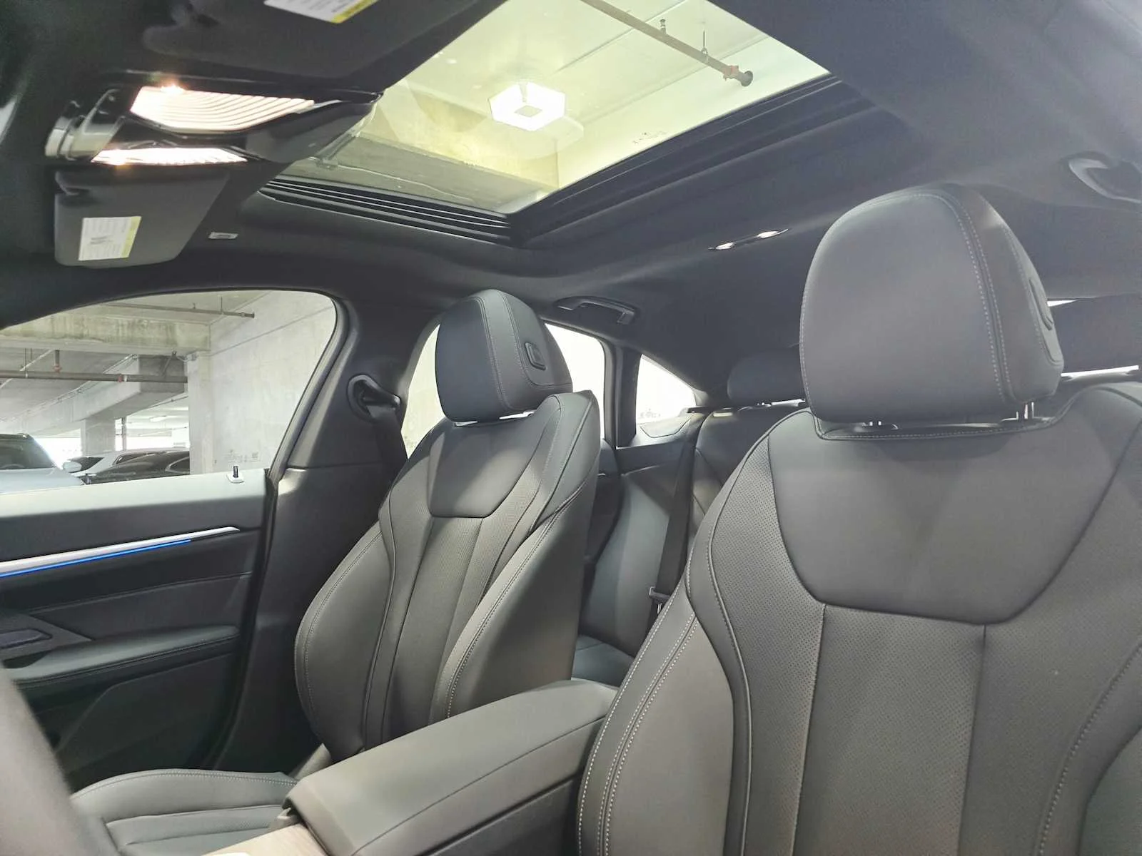 New 2026 Skyscraper Grey Metallic BMW xDrive40 image 25
