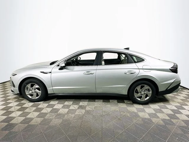 New 2026 Silver Hyundai SE image 6