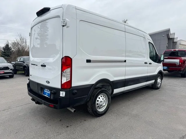 New 2026 Oxford White Ford Base image 3
