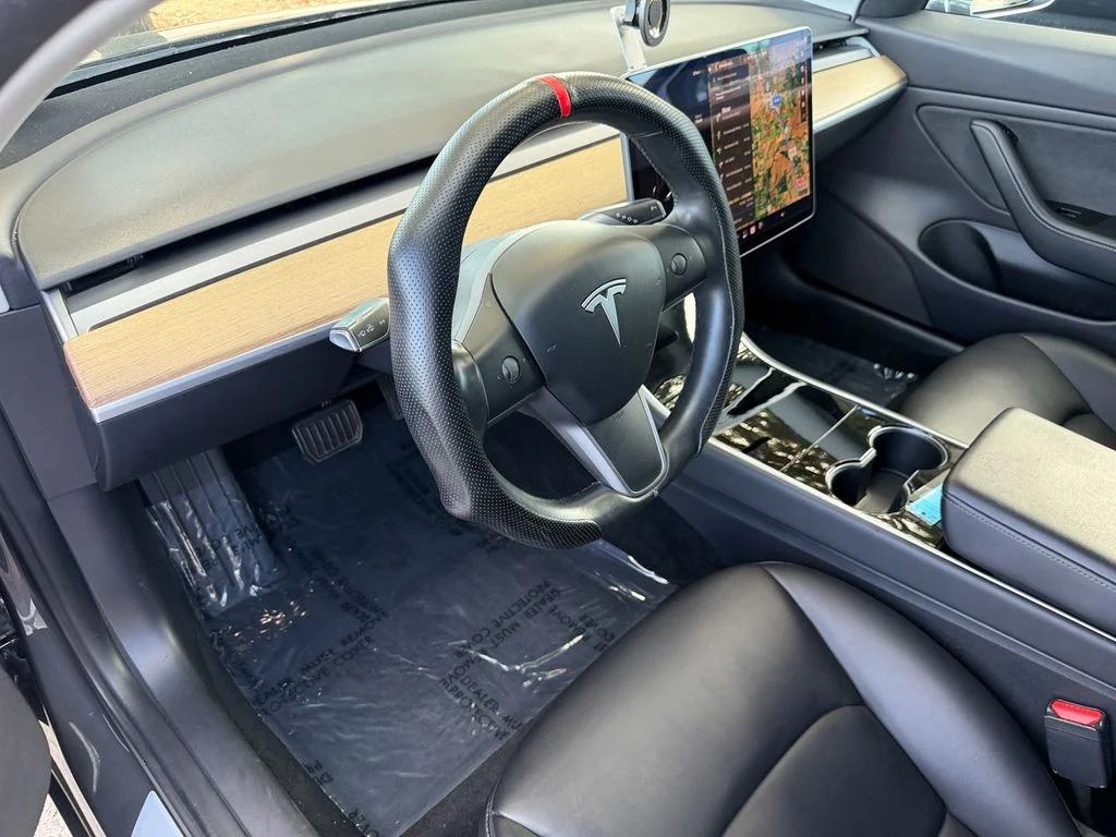 Used 2019  Tesla Long Range image 10