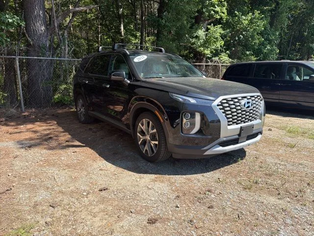 Used 2021 Black Hyundai SEL image 6