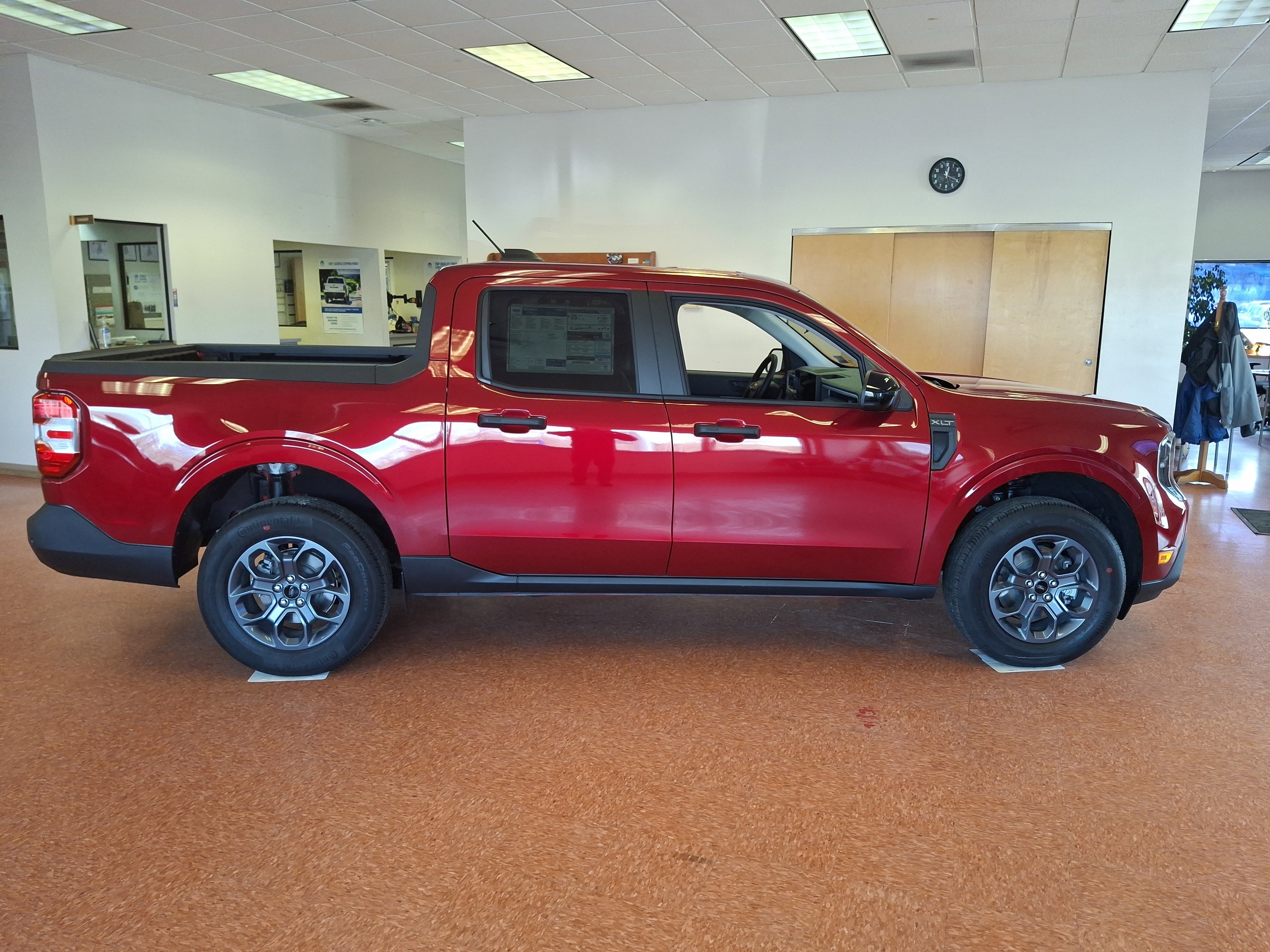 New 2026 Ruby Red Metallic Tinted Clearcoat Ford XLT image 8