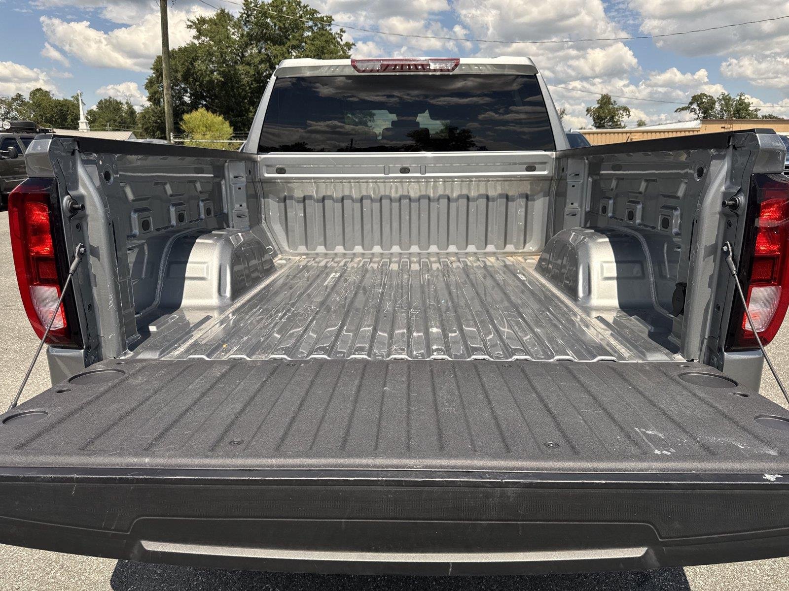 Used 2026 Sterling Metallic GMC Elevation image 32