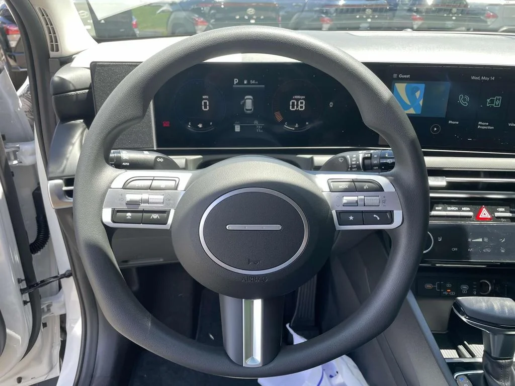 New 2025 White Hyundai SEL image 21