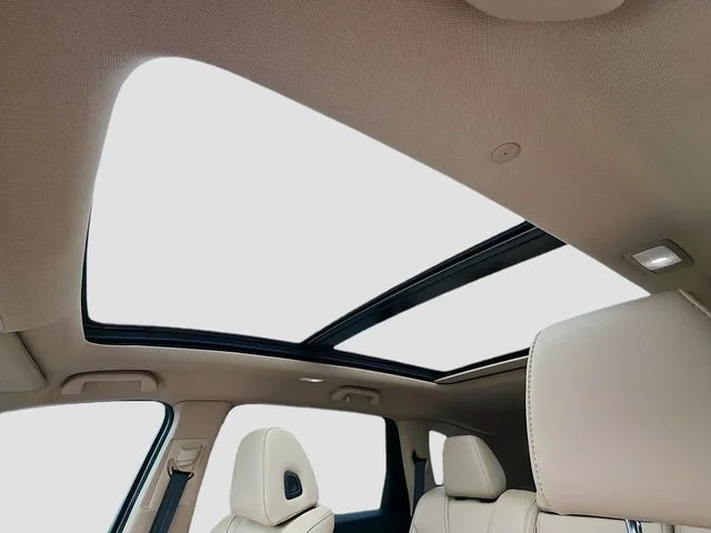Used 2025 White Acura Base image 22