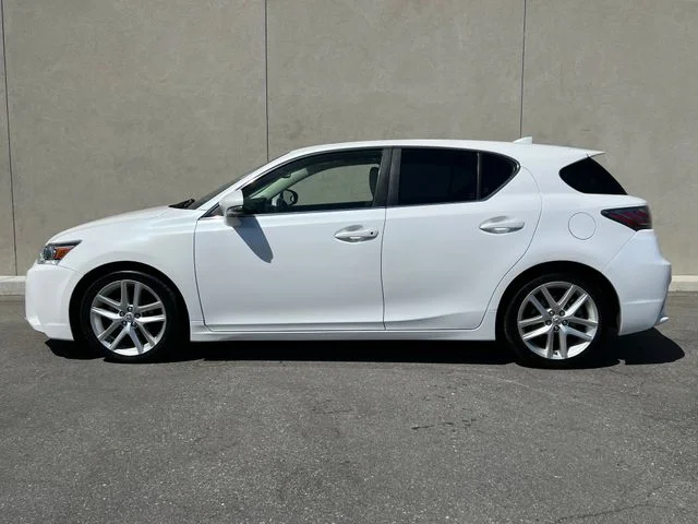 Used 2016 Eminent White Pearl Lexus  image 6
