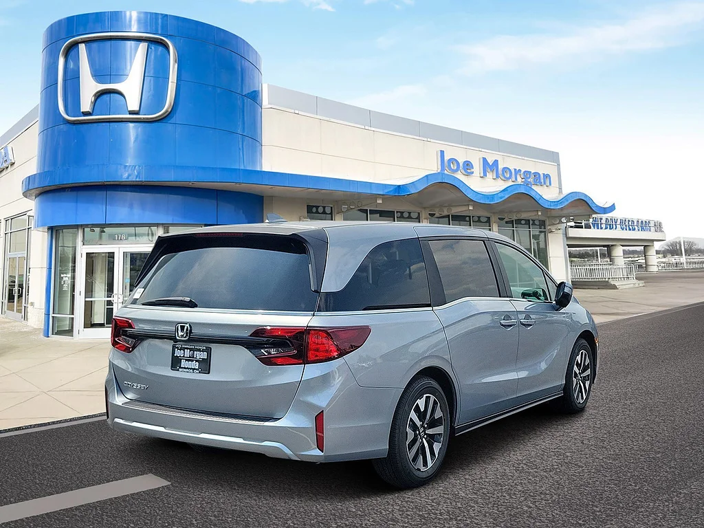 New 2026 Solar Silver Metallic Honda EX-L image 4