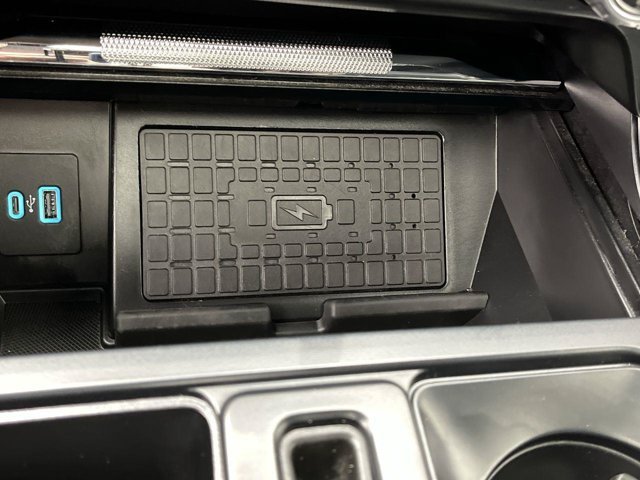 Used 2024 Carbonized Gray Metallic Ford Platinum image 28