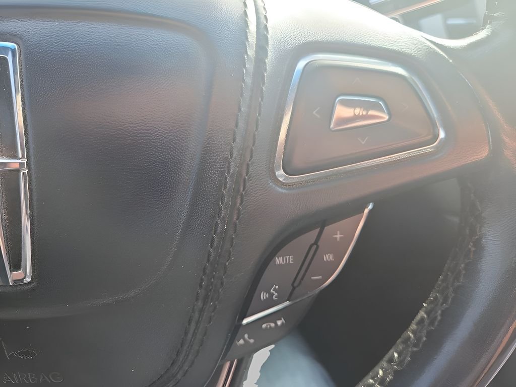 Used 2019 Blue Diamond Metallic Lincoln Standard image 14
