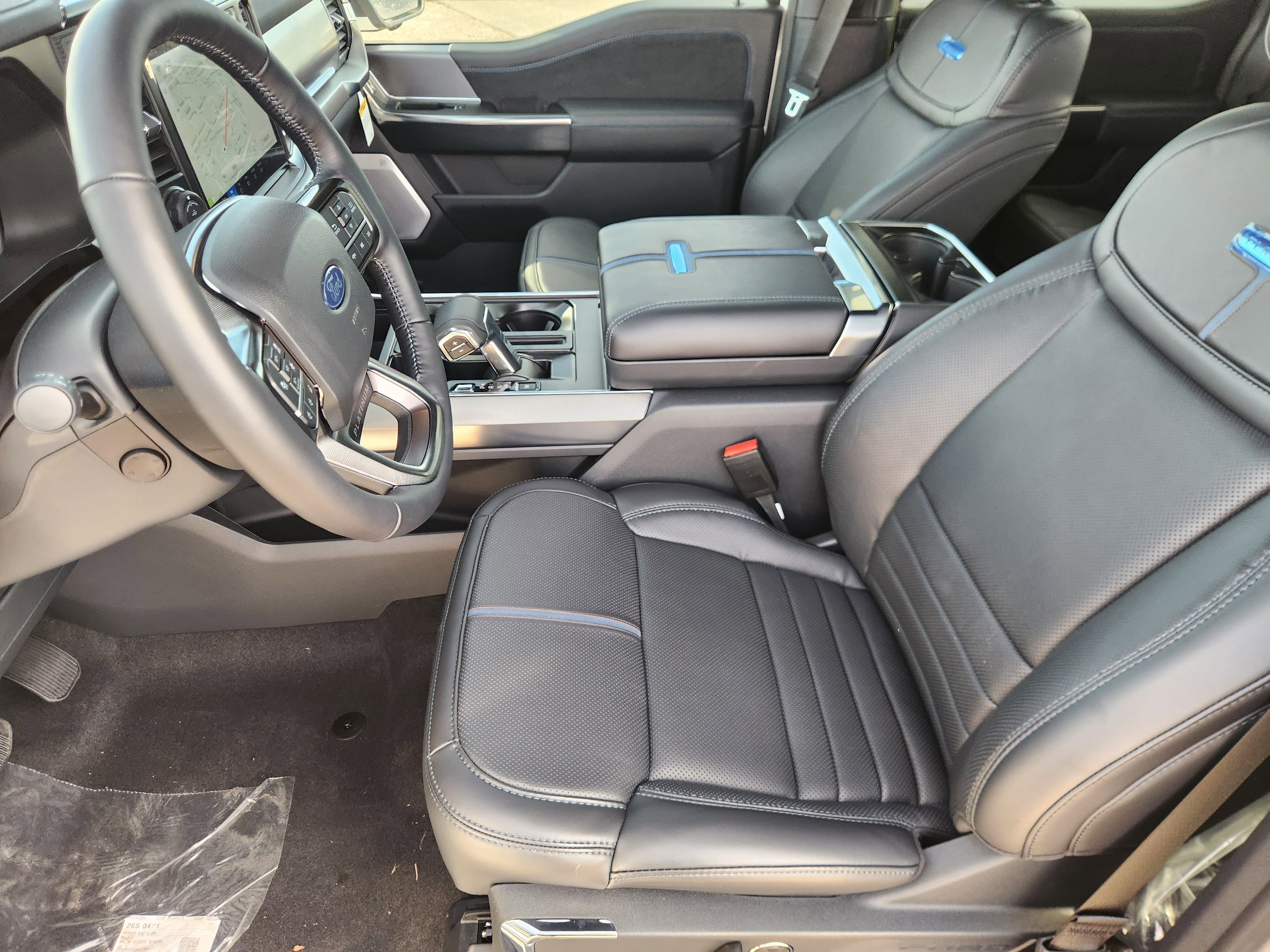 New 2025 Star White Metallic Tricoat Ford Platinum image 8