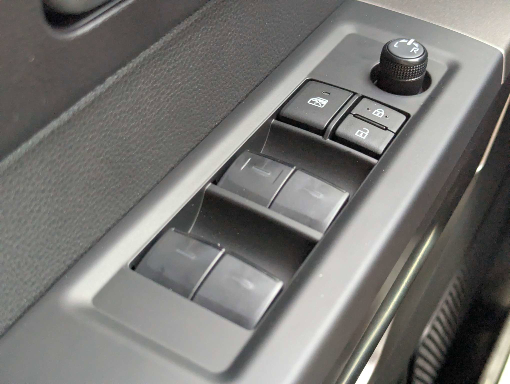 2026 Toyota Tundra SR5 - Photo 23