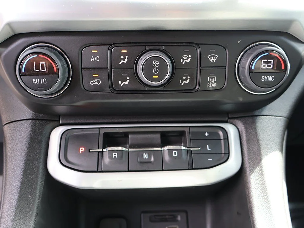 Used 2023 Silver GMC SLT image 51