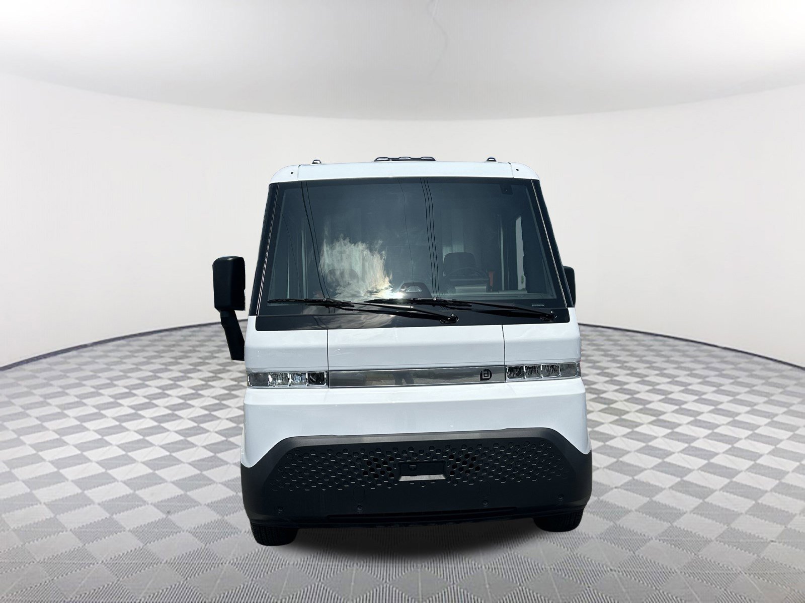 Used 2024 Oyster White Chevrolet Zevo 600 eAWD image 2