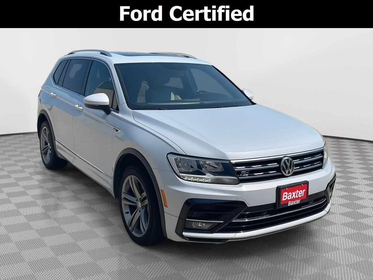 Used 2019 White Silver Metallic Volkswagen SEL image 1