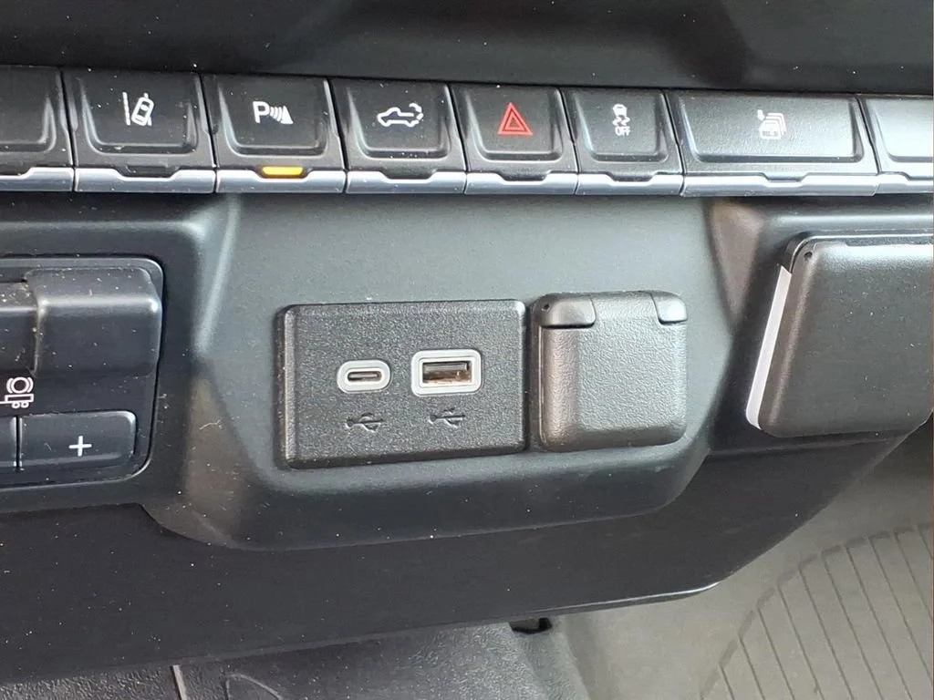Used 2024 Summit White Chevrolet Custom image 9